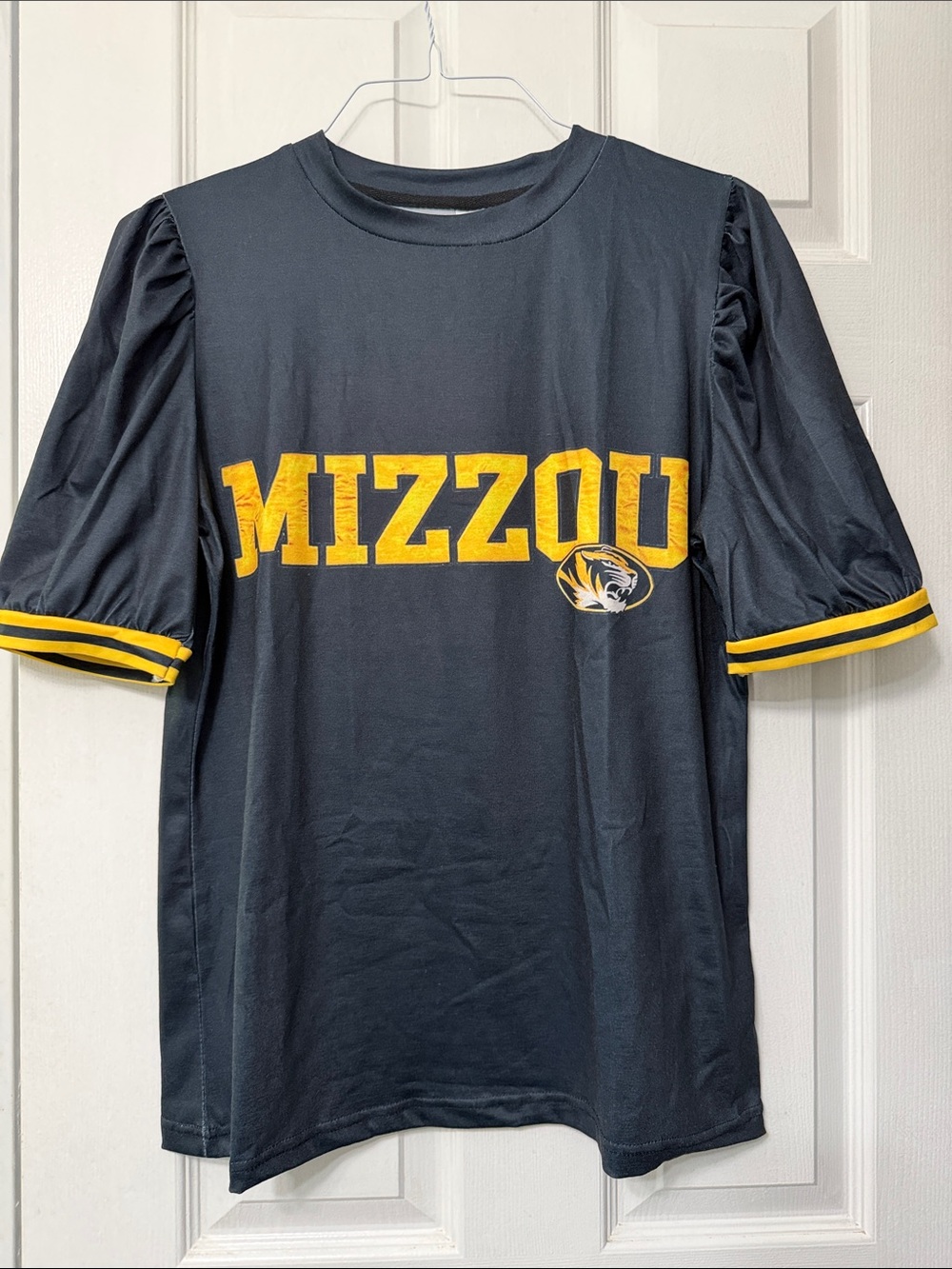 Mizzou Black & Gold Puff-Sleeve Tee, Size M